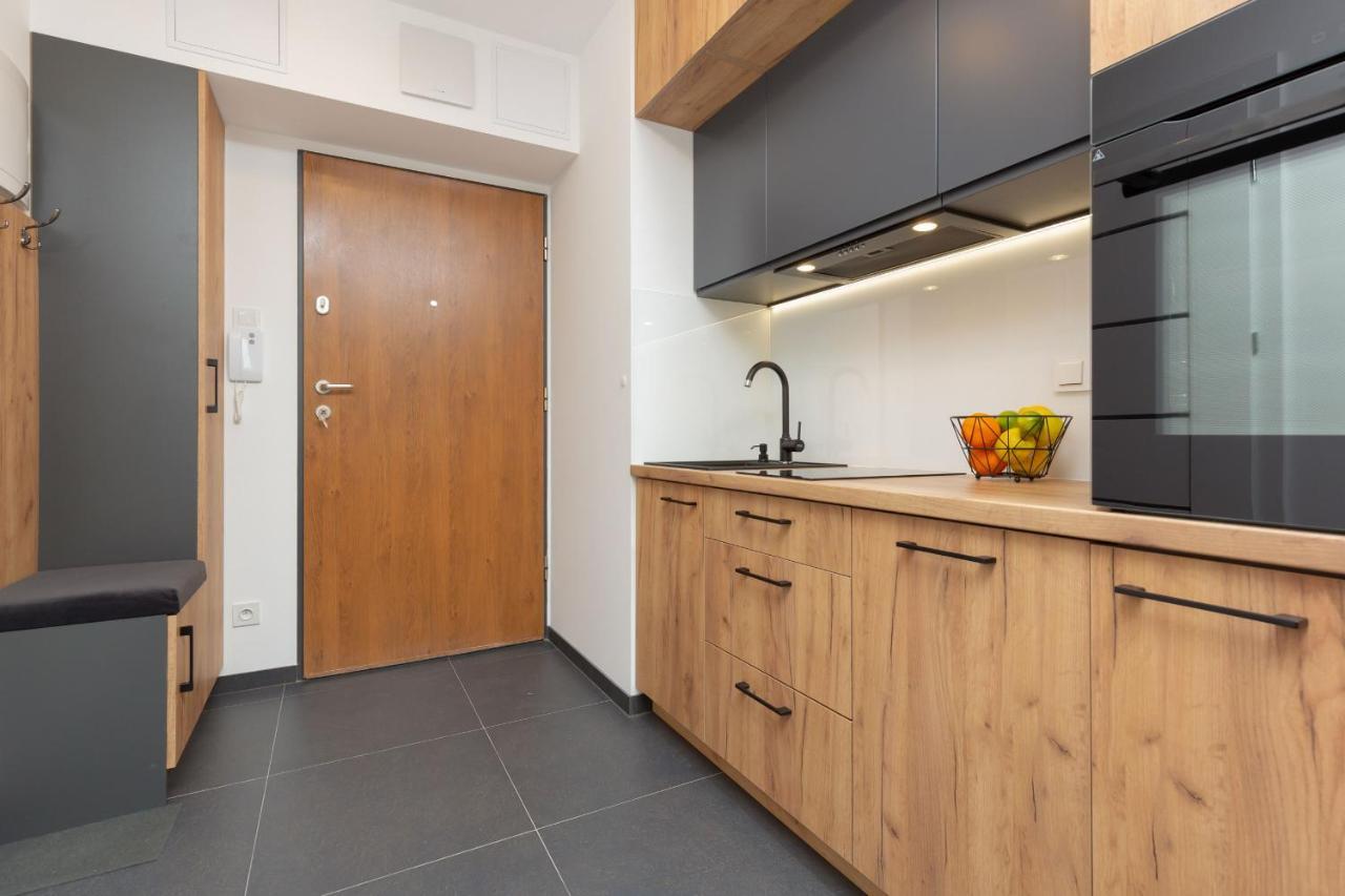 Warsaw Praga Kokoryczki Apartments With Parking By Noclegi Renters Ngoại thất bức ảnh