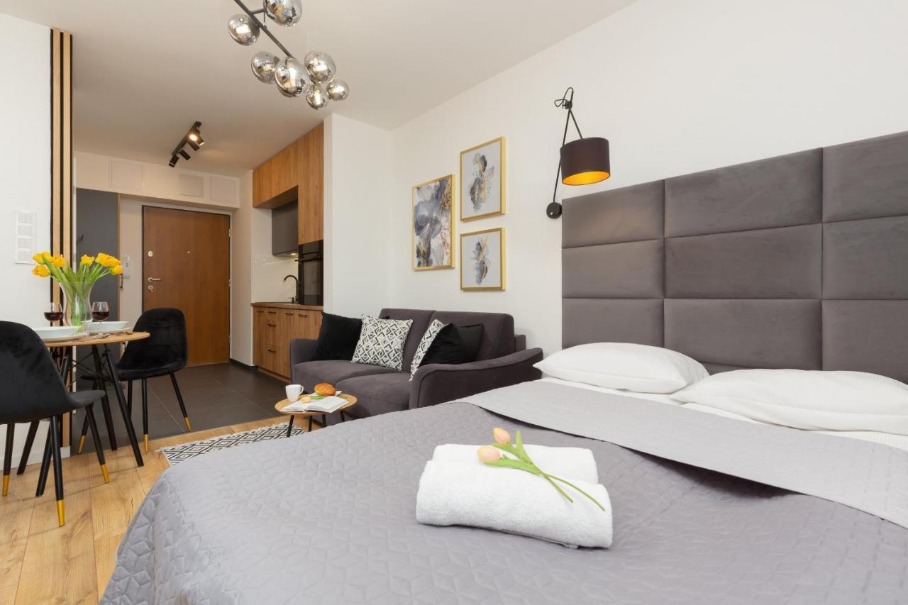 Warsaw Praga Kokoryczki Apartments With Parking By Noclegi Renters Ngoại thất bức ảnh